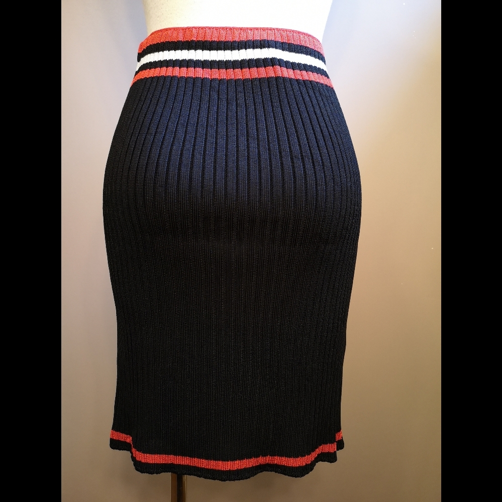 PRADA Black Knit Stretc Pencil Skirt Runway SS2014 - Picture 4 of 5
